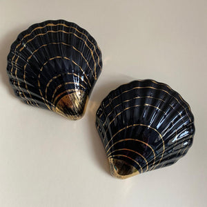 Black Shell Wall Vases