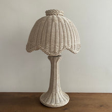 Load image into Gallery viewer, Scollop Wicker Lamp
