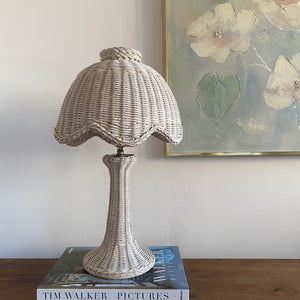 Scollop Wicker Lamp
