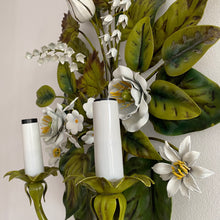 Load image into Gallery viewer, Italian Toleware Wall Light
