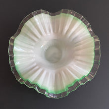 Load image into Gallery viewer, Green Victoria Frill Dish
