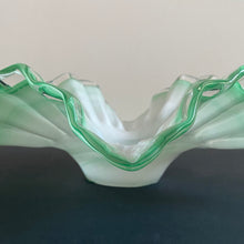 Load image into Gallery viewer, Green Victoria Frill Dish
