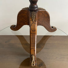 Charger l&#39;image dans la galerie, Scallop &amp; Twist Table
