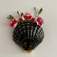 Load image into Gallery viewer, Black Shell Wall Vases

