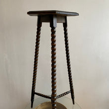 Charger l&#39;image dans la galerie, Dutch Bobbin Stand
