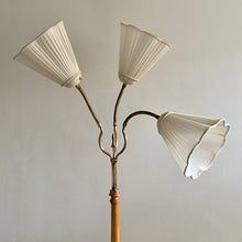 Load image into Gallery viewer, Swedish Floor Lamp
