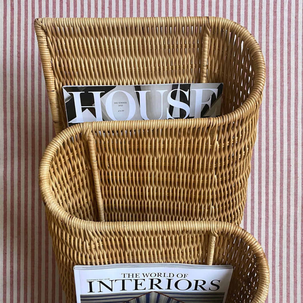 Wavy Wicker Magazine Rack