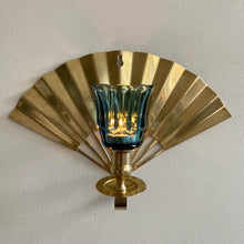 Load image into Gallery viewer, 1980s Brass Fan Sconces
